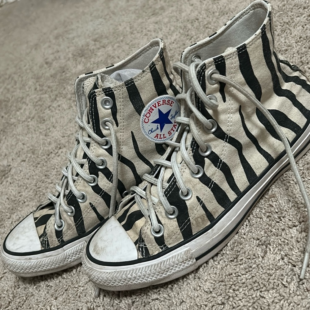 Zebra converse